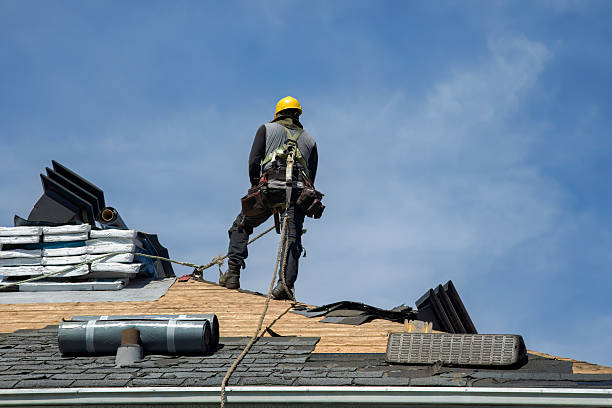 Professional Roofing technician working in Reedville, VA